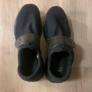 Nike Men's Black and Brown Athletic Shoes